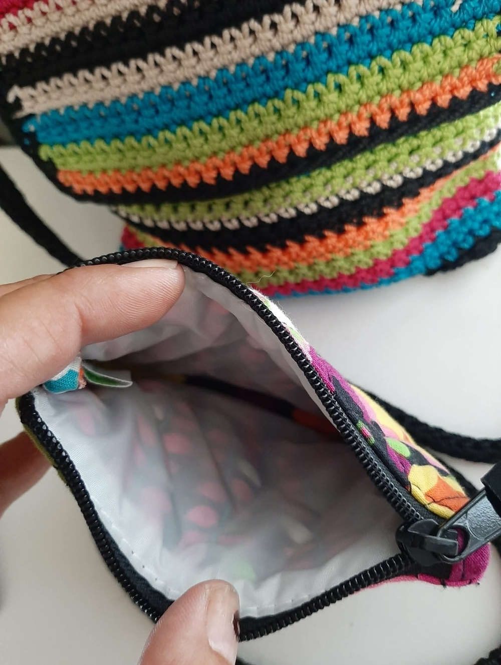 THE SAK/VERA BRADLEY "Lucia" Crochet Crossbody Flap Bag & VaVaBloom ID/Coin Set - Picture 9 of 12